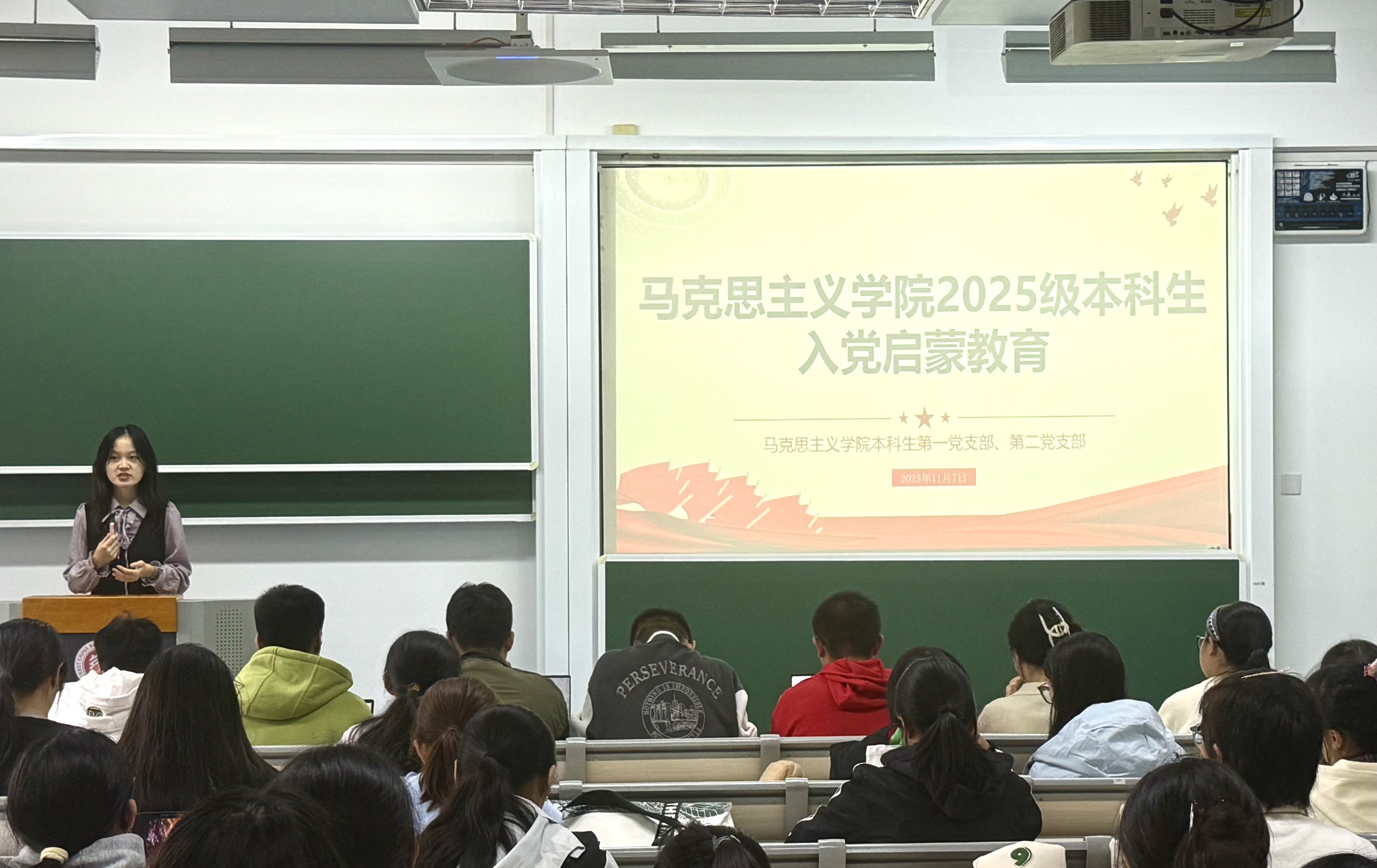 1开场.jpg 1开场.jpg